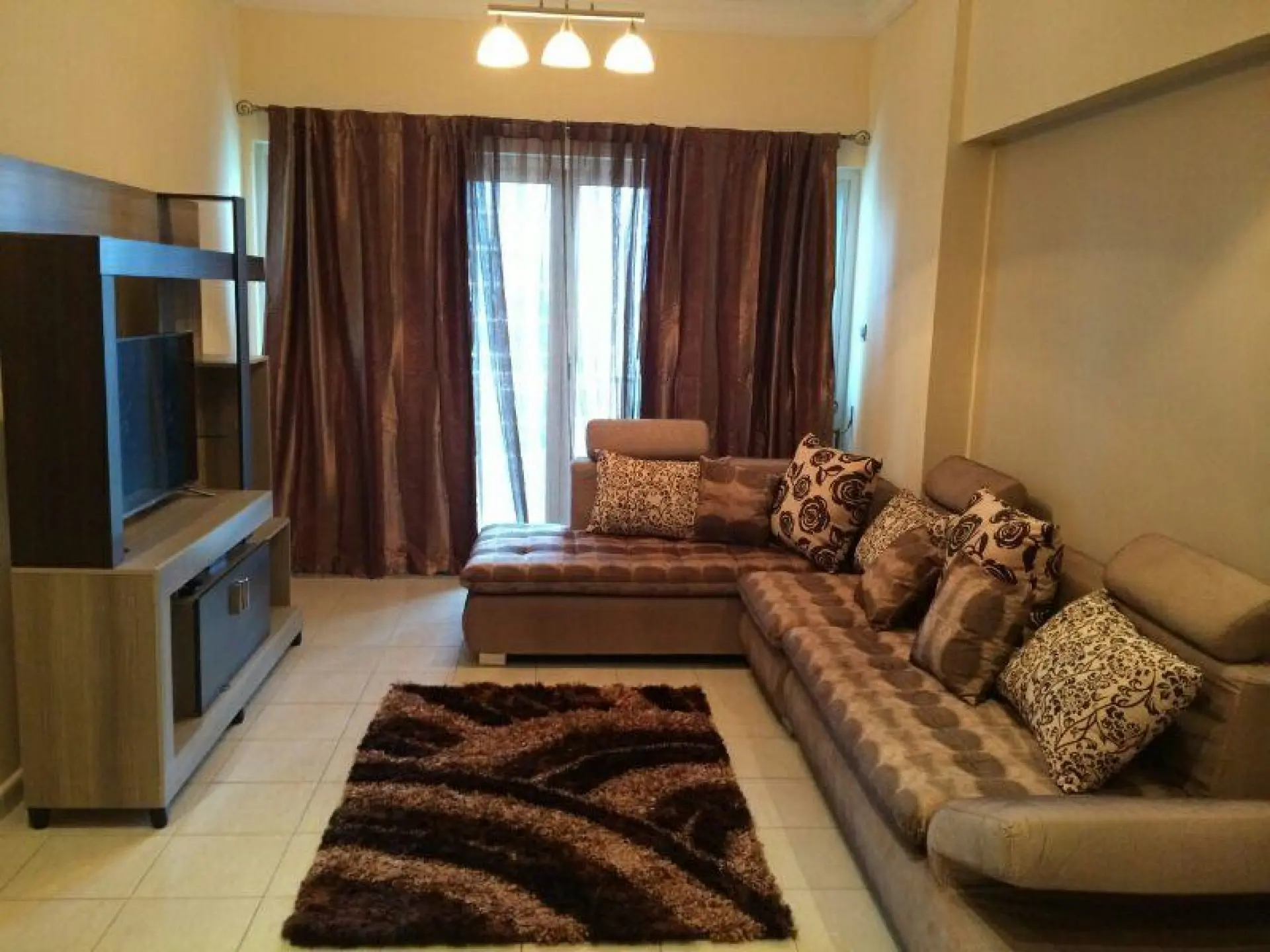 Bon Deal! Tout meublé 1 Ch @ 95k à Lake View Bon Deal! Tout meublé 1 Ch @ 95k à Lake View – Appartement Dubai (1/9)
