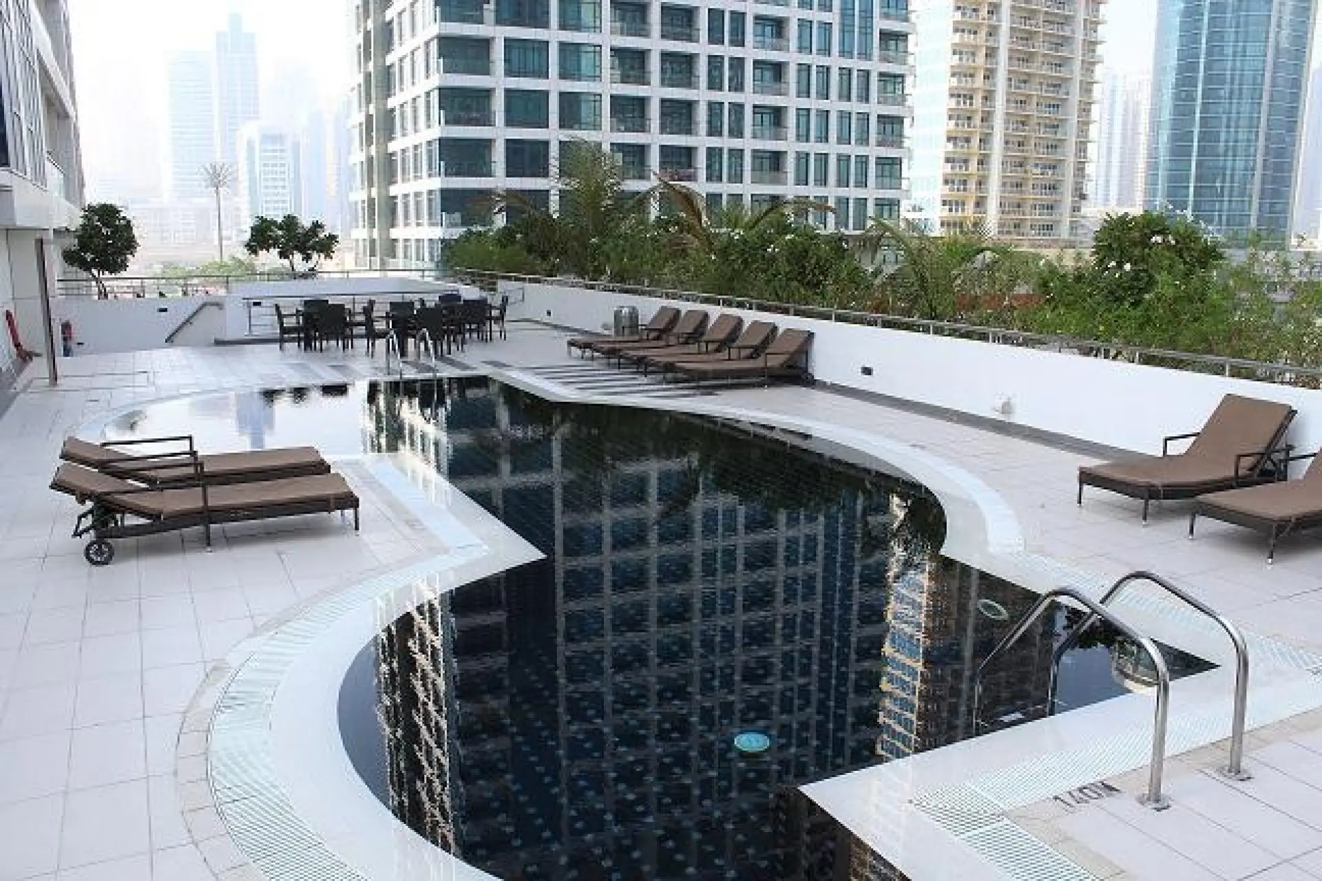 1 chambre entièrement meublé à Movenpick Laguna Tower – Appartement Dubai (5/6)