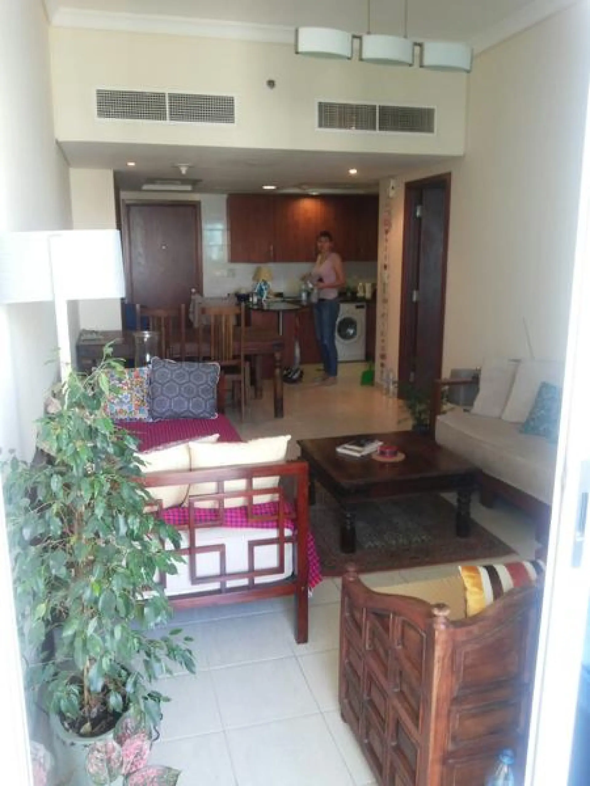 Une belle chambre à JLT avec vue sur le lac – Appartement Dubai (3/7)