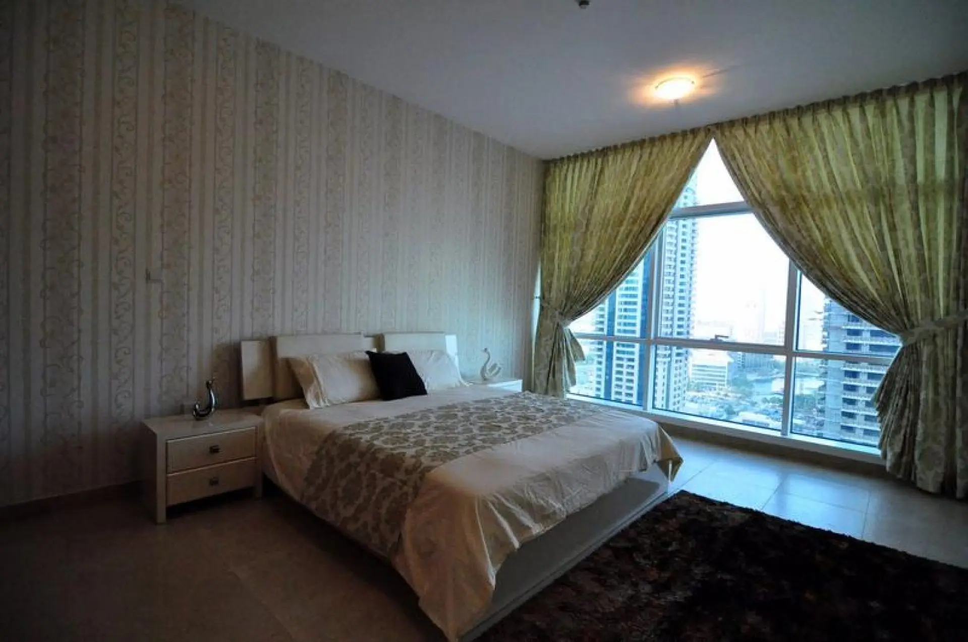 MODERNE 1 CHAMBRE APPARTEMENT ENTIEREMENT MEUBLE A DUBAI MARINA MAG 218 – Appartement Dubai (3/4)