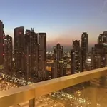 Grand studio étage élevé avec balcon et vue magnifique – Appartement Dubai (1/8)