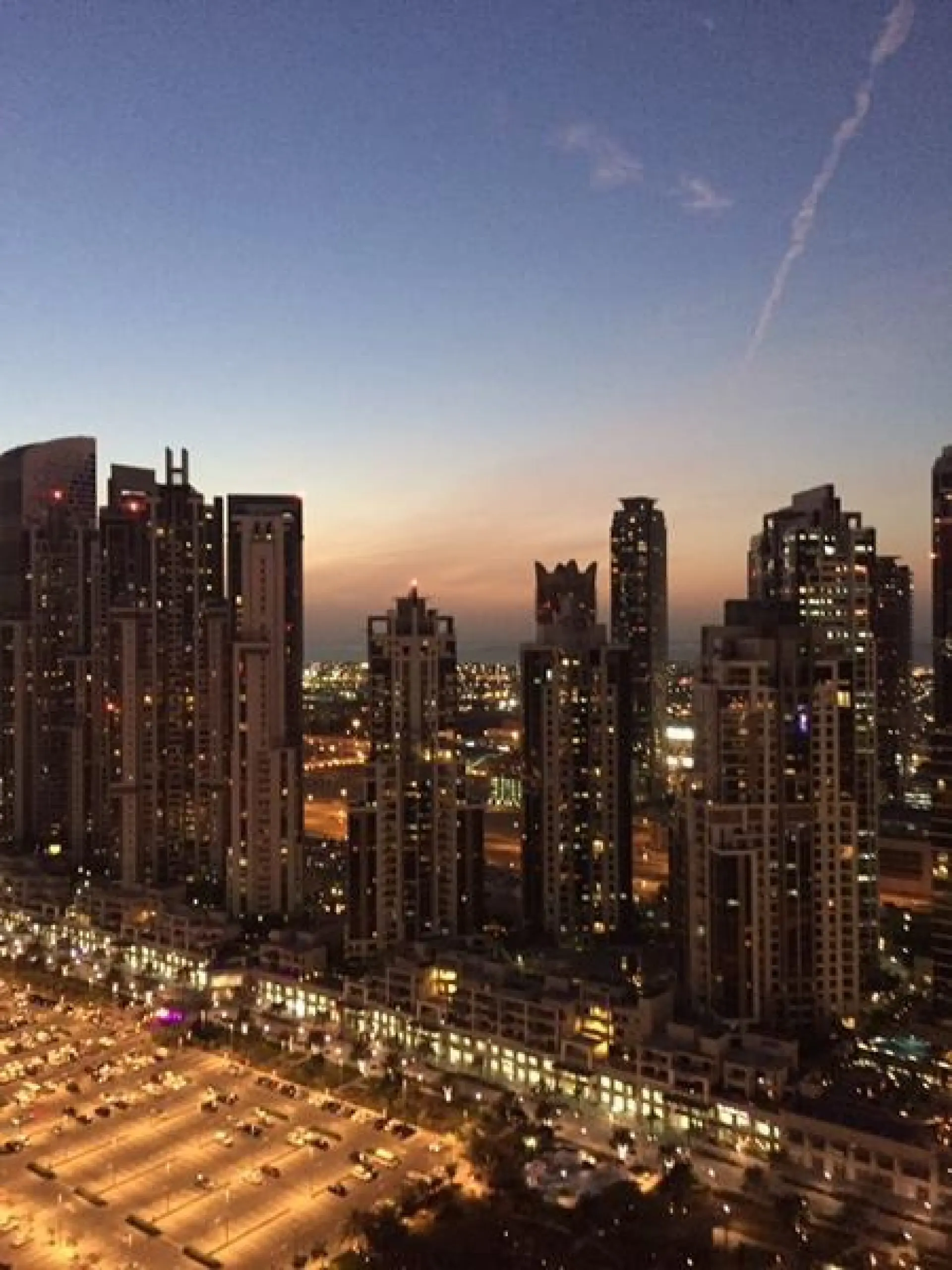 Grand studio étage élevé avec balcon et vue magnifique – Appartement Dubai (2/8)