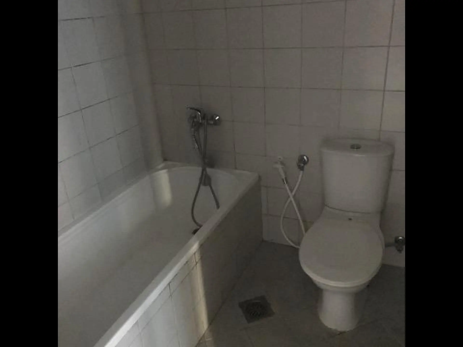 Grand studio avec cuisine équipée – Appartement Dubai (3/5)