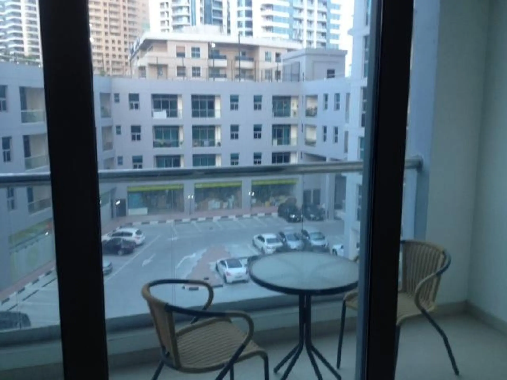 main3-1590746730512 Grand studio 2 pièces avec balcon à la Marina – Appartement Dubai (3/6)