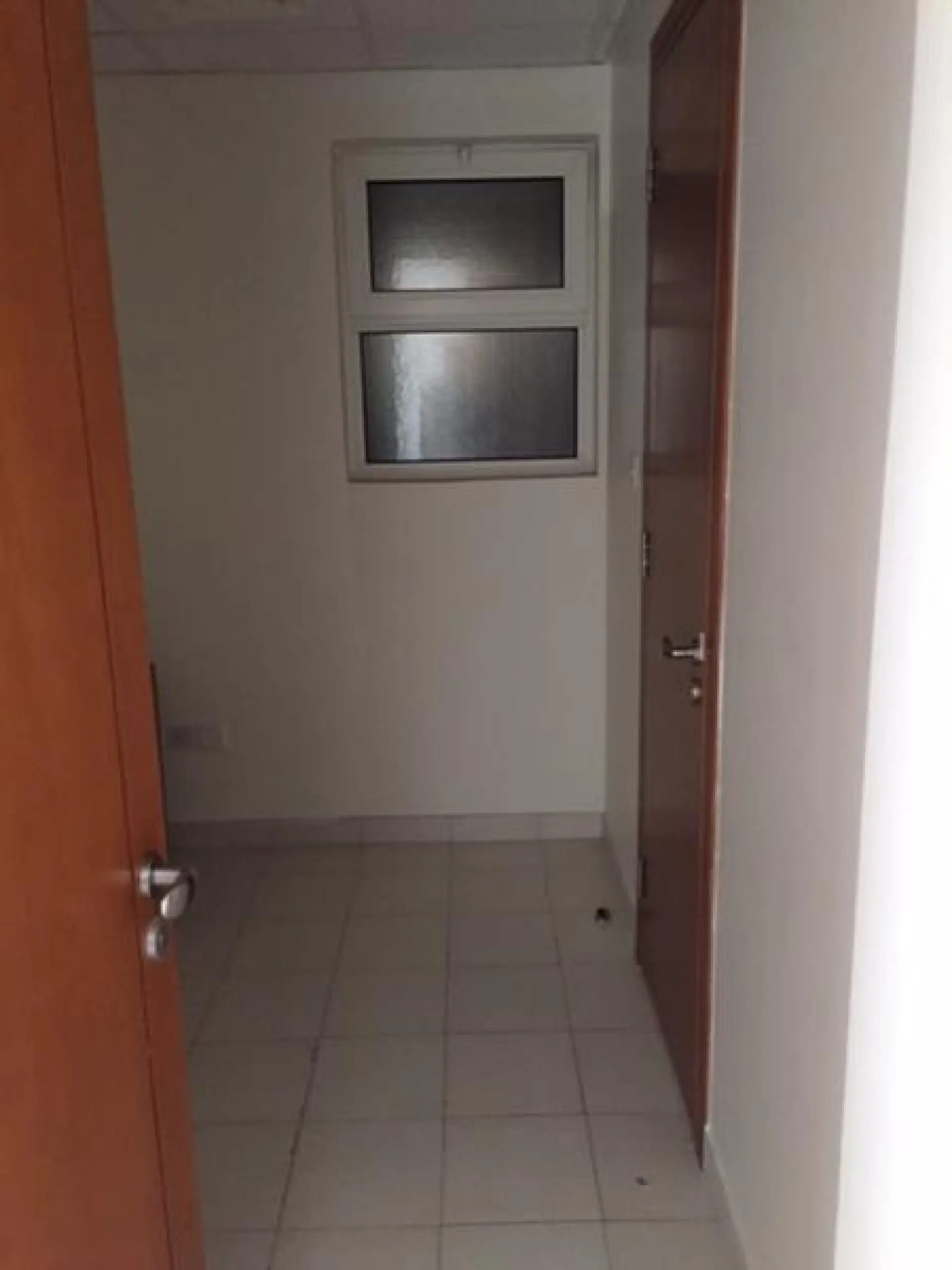 main7-1590742533119 Grand appartement de 2 chambres avec pleine vue sur le lac – Appartement Dubai (8/8)