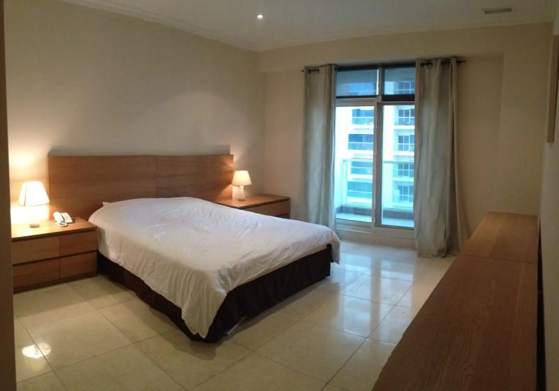 Appartement renové avec 3 grandes chambres – Appartement Dubai (2/5)