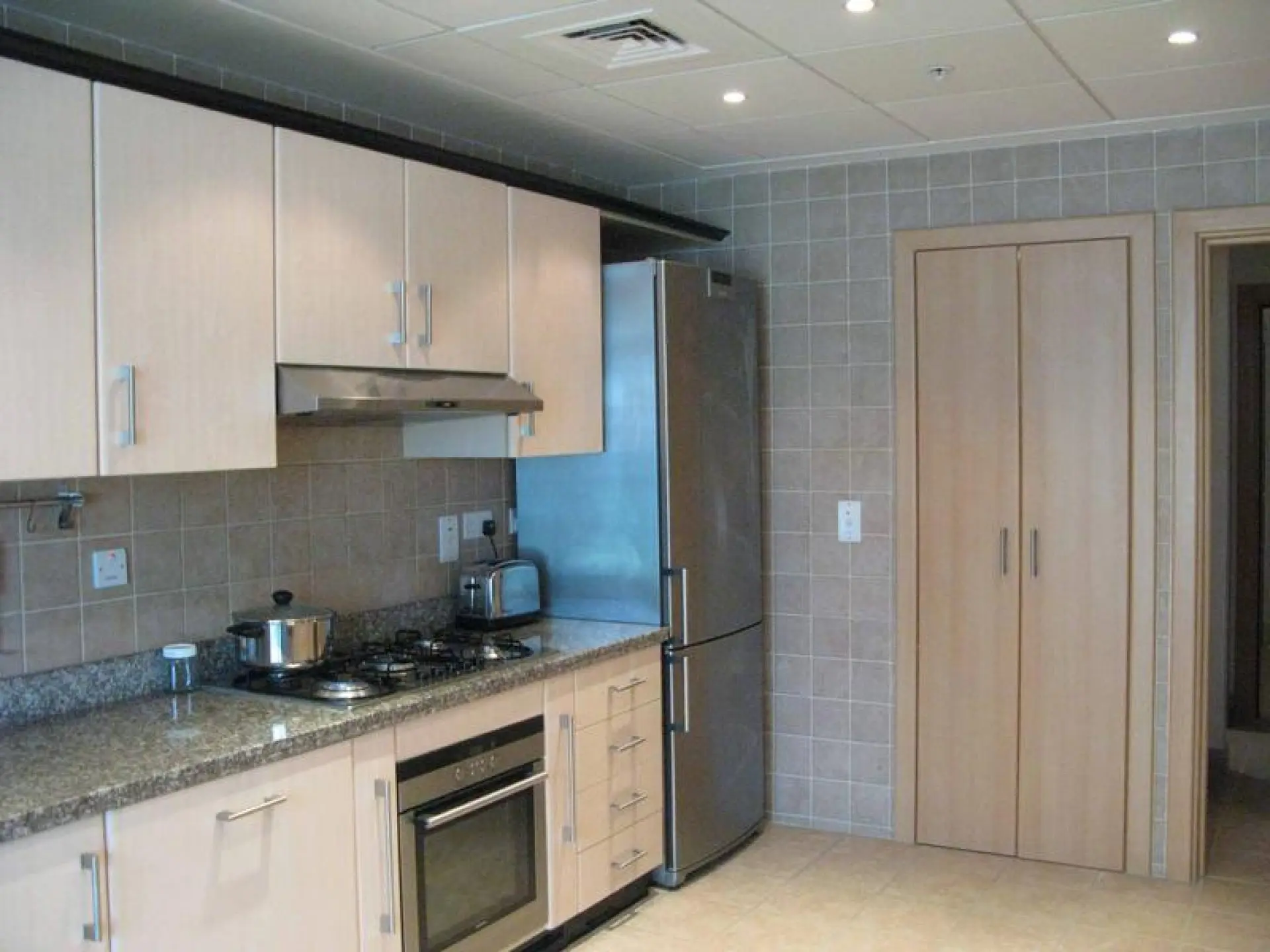 Appartement renové avec 3 grandes chambres – Appartement Dubai (3/5)