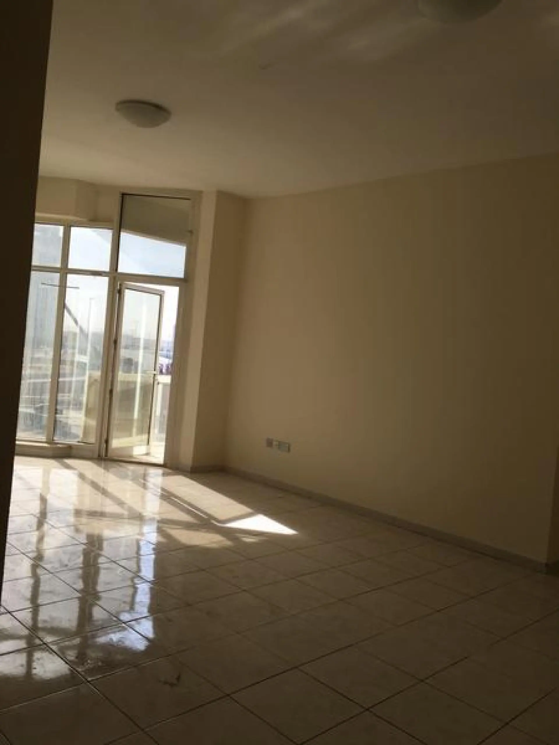 Marina Pearl – Studio – avec balcon à 56k aed seulement Marina Pearl - Studio - avec balcon à 56k aed seulement – Appartement Dubai (1/8)