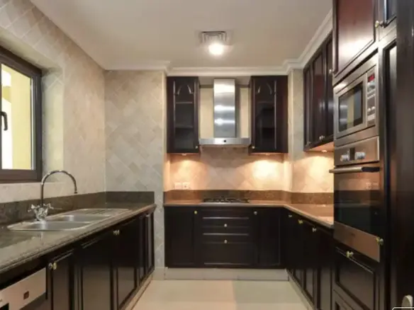 Magnifique 4 pièces avec raie de jardin vue piscine – Appartement Dubai (1/6)