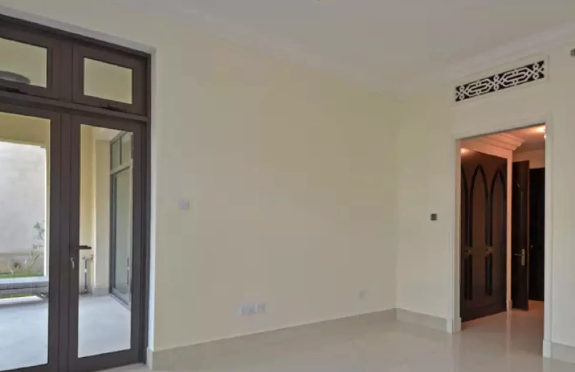 oti4-1590741899105 Magnifique 4 pièces avec raie de jardin vue piscine – Appartement Dubai (5/6)