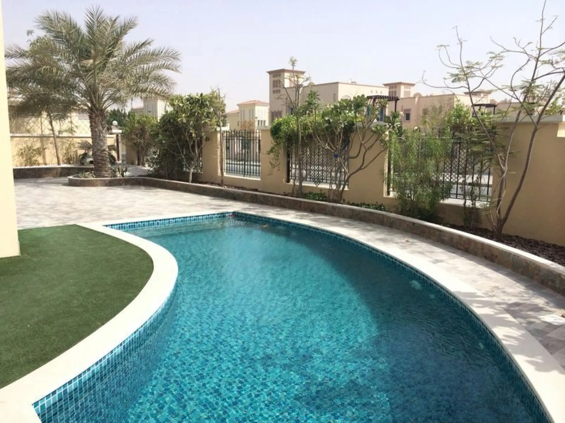 photo33-1590748067440 JVT villa 5 pieces a louer, avec piscine – Villa Dubai (3/7)