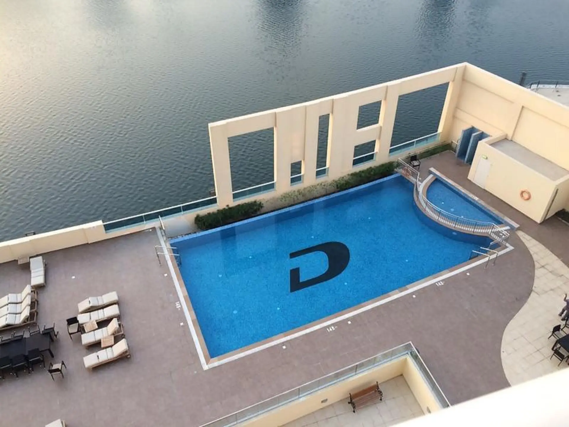Splendide appartement 2 pièces à l'état neuf dans une résidence haut de gamme – Appartement Dubai (7/10)