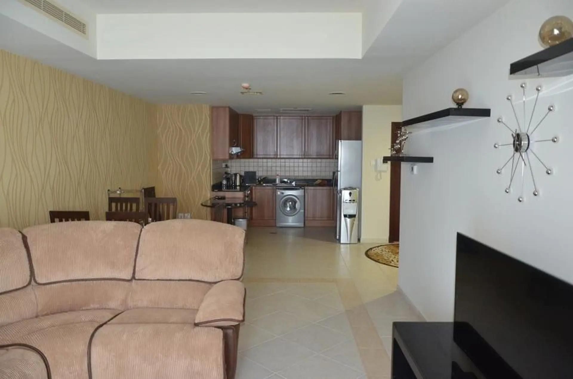 Superbe appartement de 2 CH entièrement meublé – Appartement Dubai (4/9)
