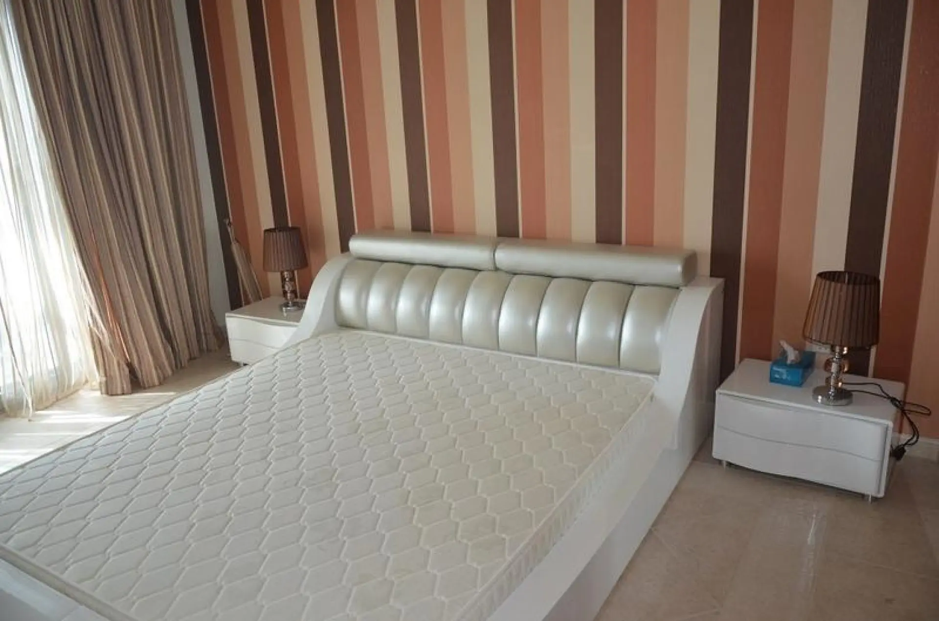 Superbe appartement de 2 CH entièrement meublé – Appartement Dubai (7/9)