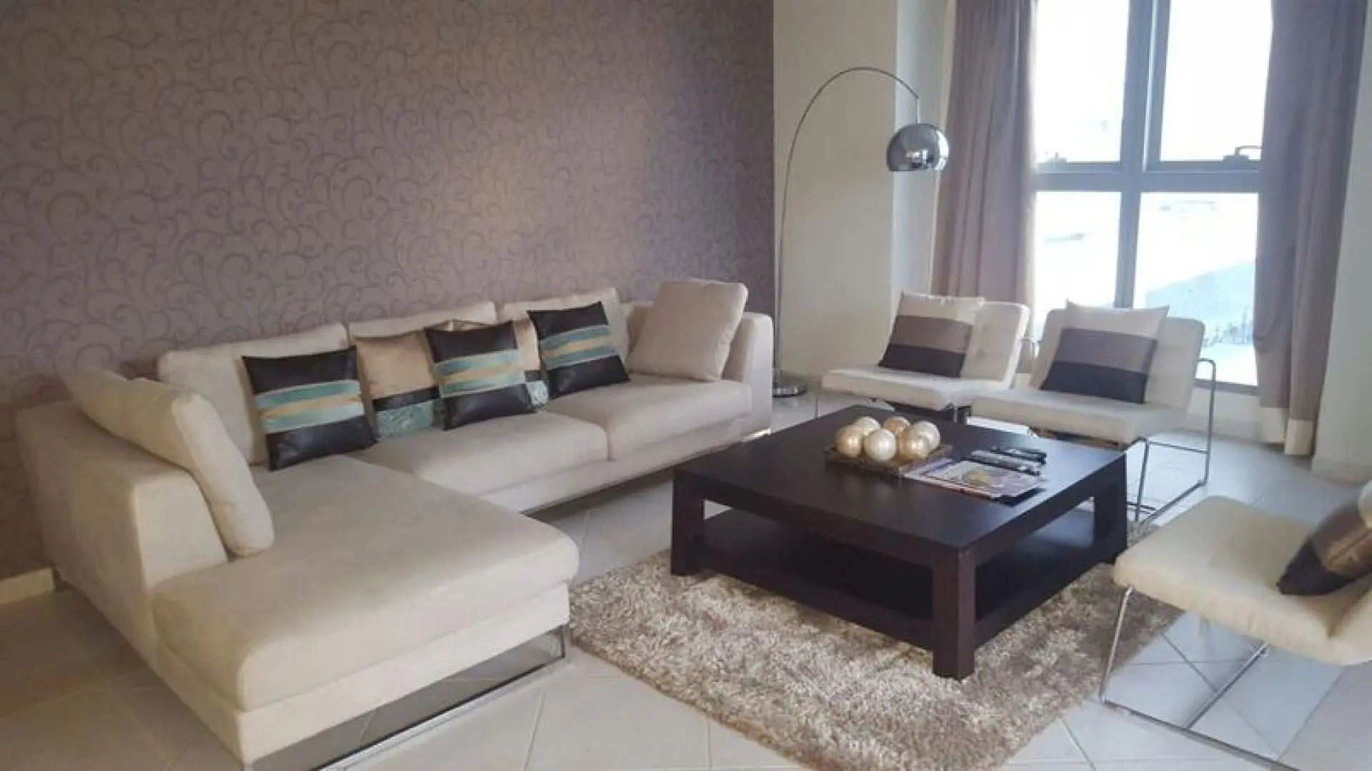 3 CH LUXUEUSES MEUBLEE + BONNE AVEC VUE 100% SUR LA MER – Appartement Dubai (1/7)