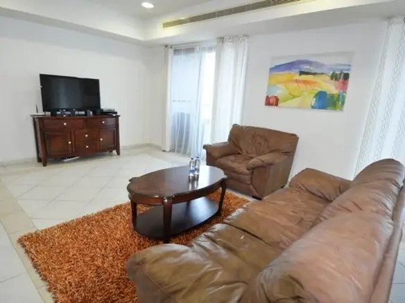 Vue panoramique sur la mer, 3 lits disponible à louer dans la plus haute tour residentielle – Appartement Dubai (1/9)