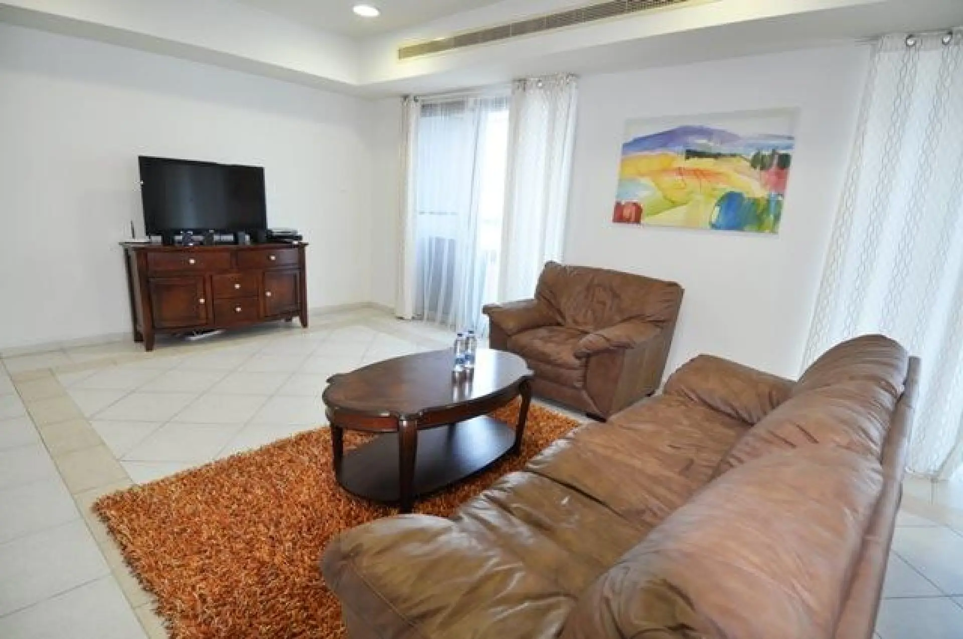 Vue panoramique sur la mer, 3 lits disponible à louer dans la plus haute tour residentielle – Appartement Dubai (1/9)