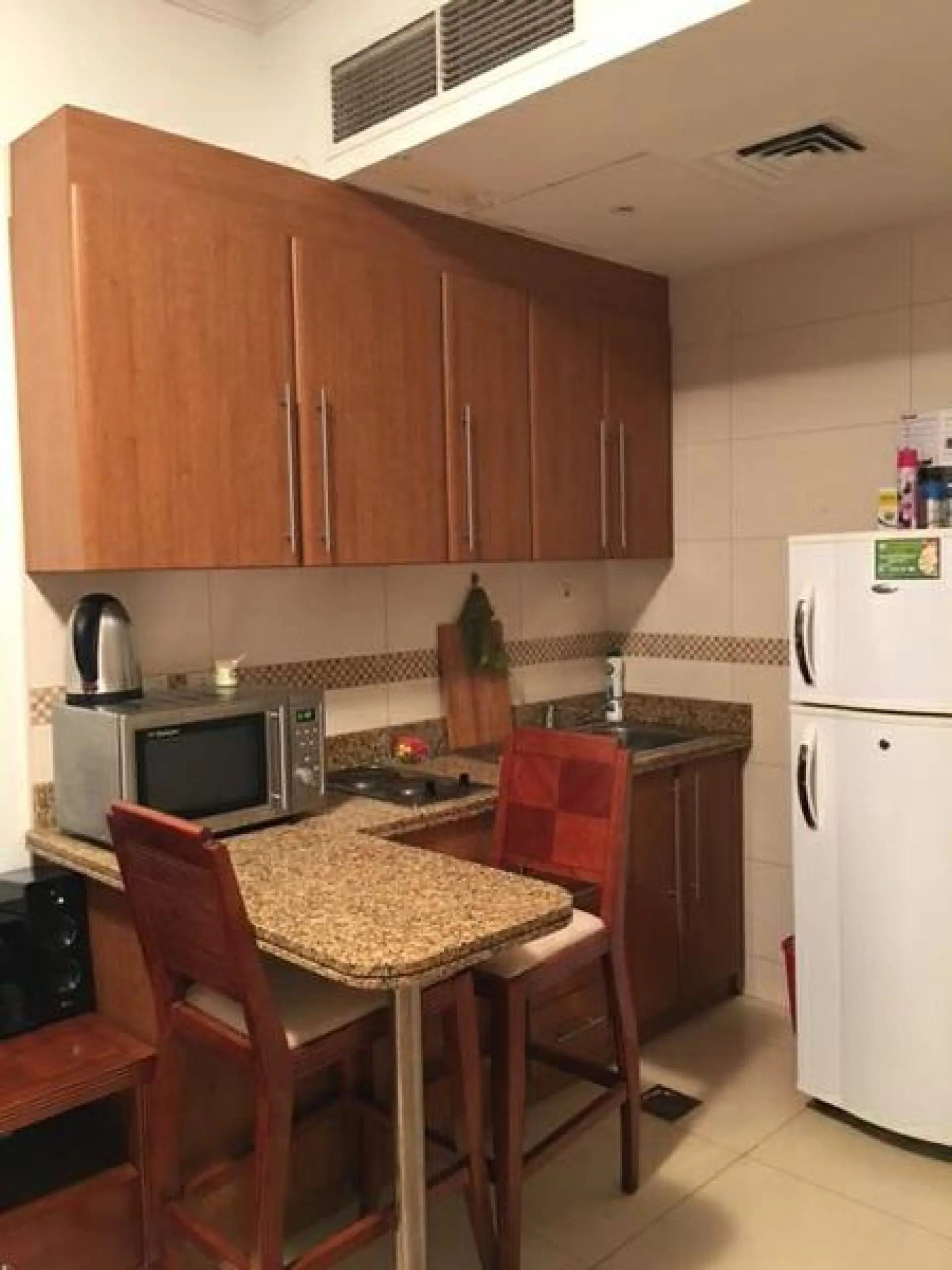 st35-1590742756470 Magnifique studio meublé en location Saba Tower JLT – Appartement Dubai (6/7)