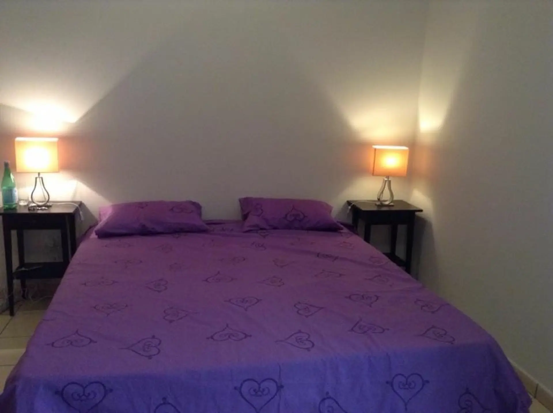 bed-1591160241541 Trés joli appartement 2 pièces entièrement meublé – Appartement Dubai (3/7)