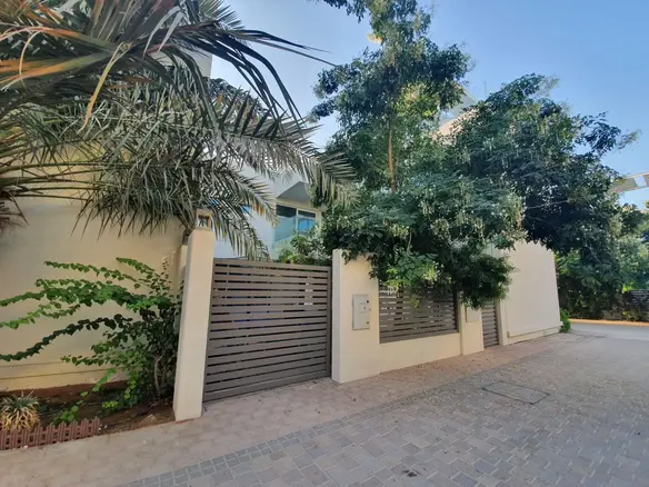 4 chambres au coeur du quartier vert de Dubai – Maison Dubai (1/18)