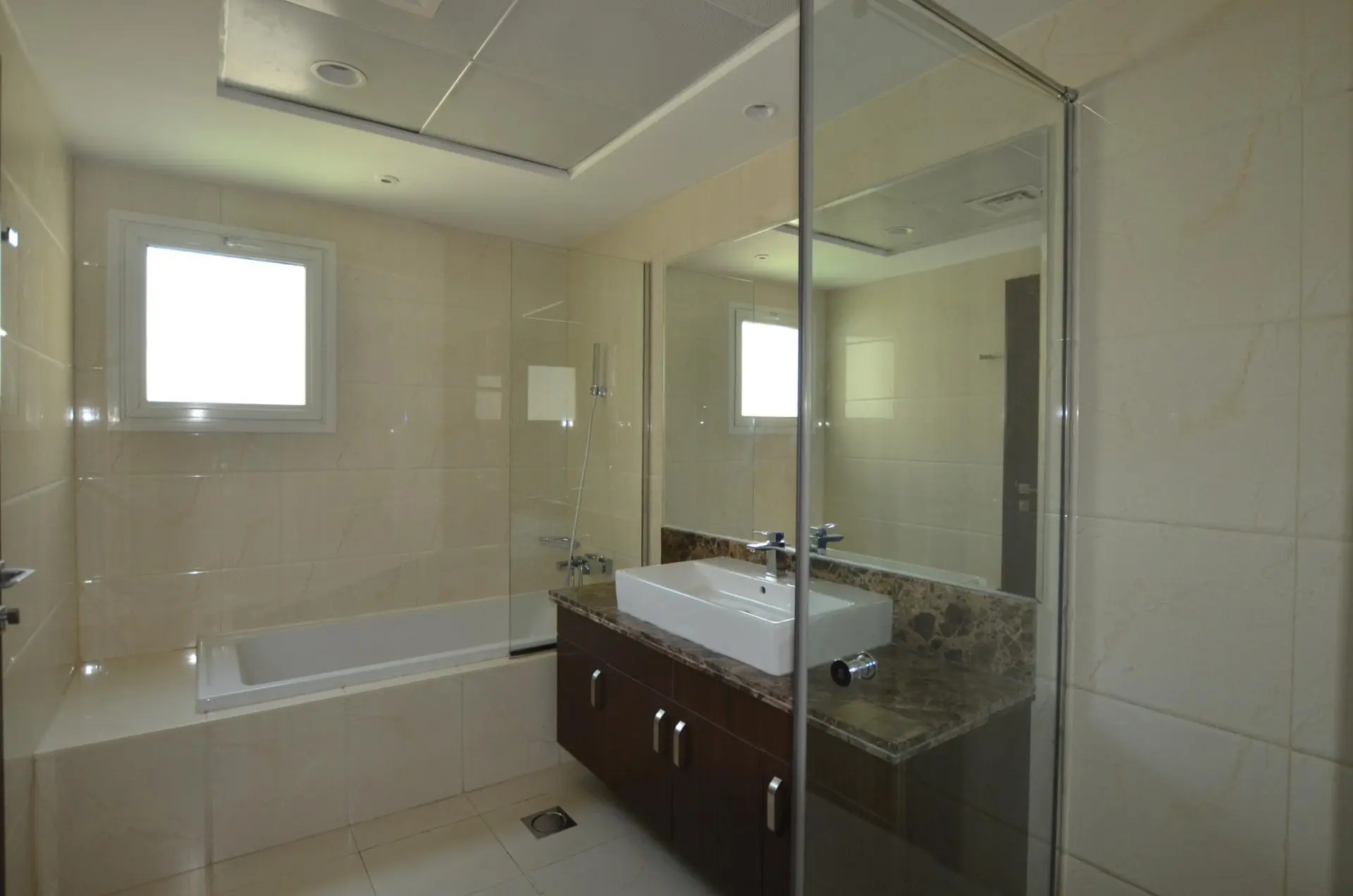 4 chambres au coeur du quartier vert de Dubai – Maison Dubai (12/18)