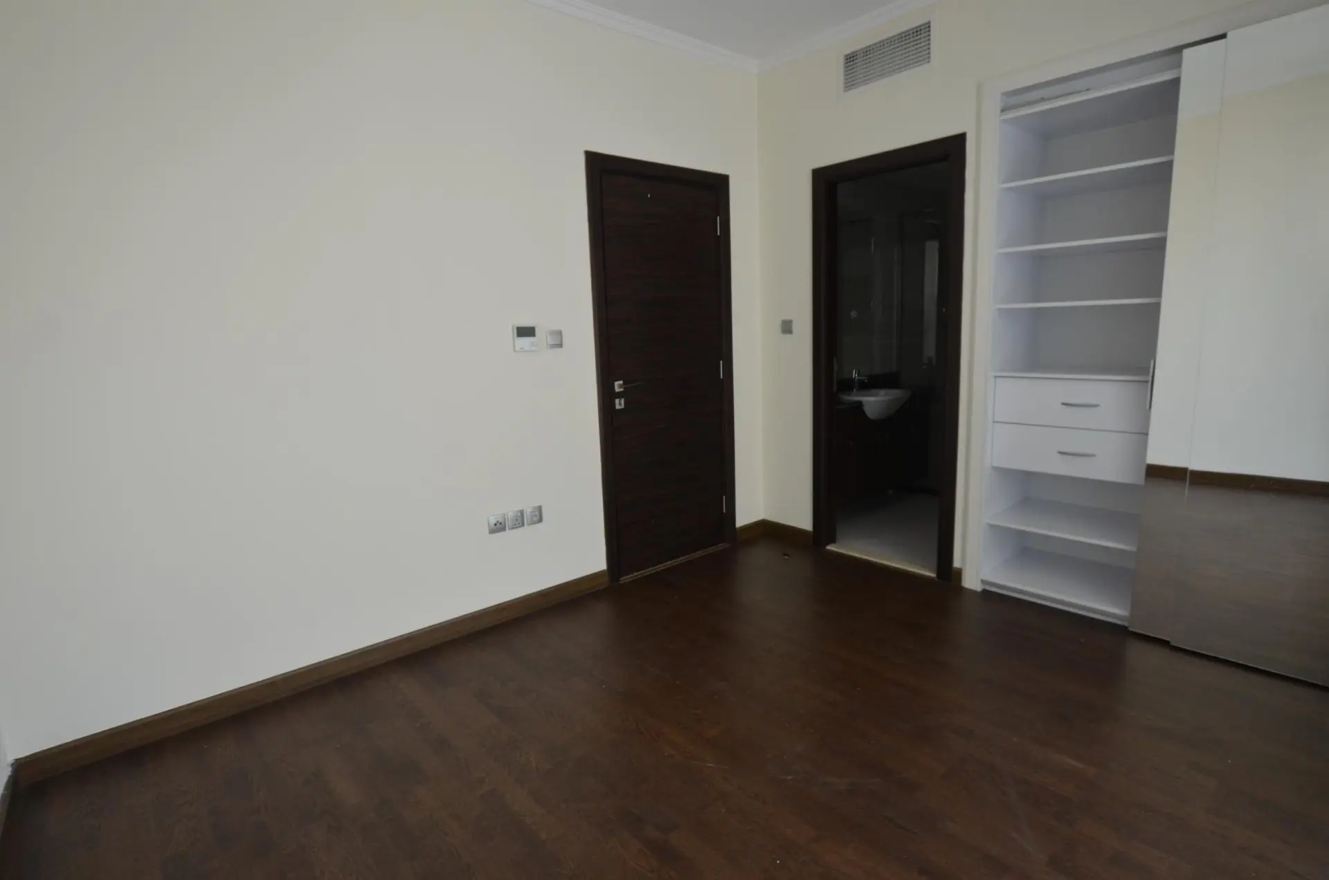 4 chambres au coeur du quartier vert de Dubai – Maison Dubai (13/18)