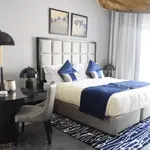 STUDIO MEUBLÉ DE 45 M2 À 5 MINUTES DU CENTRE – Appartement Dubai (1/10)