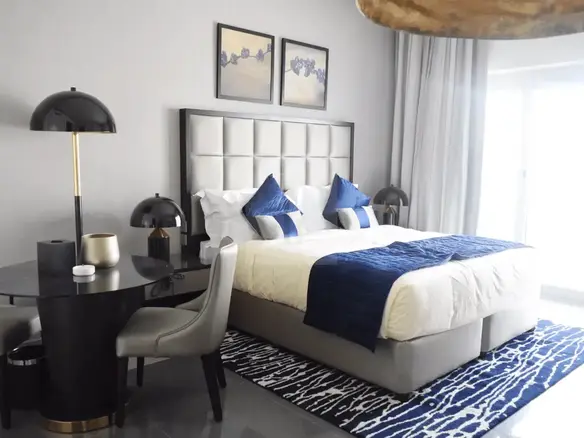 STUDIO MEUBLÉ DE 45 M2 À 5 MINUTES DU CENTRE – Appartement Dubai (1/10)