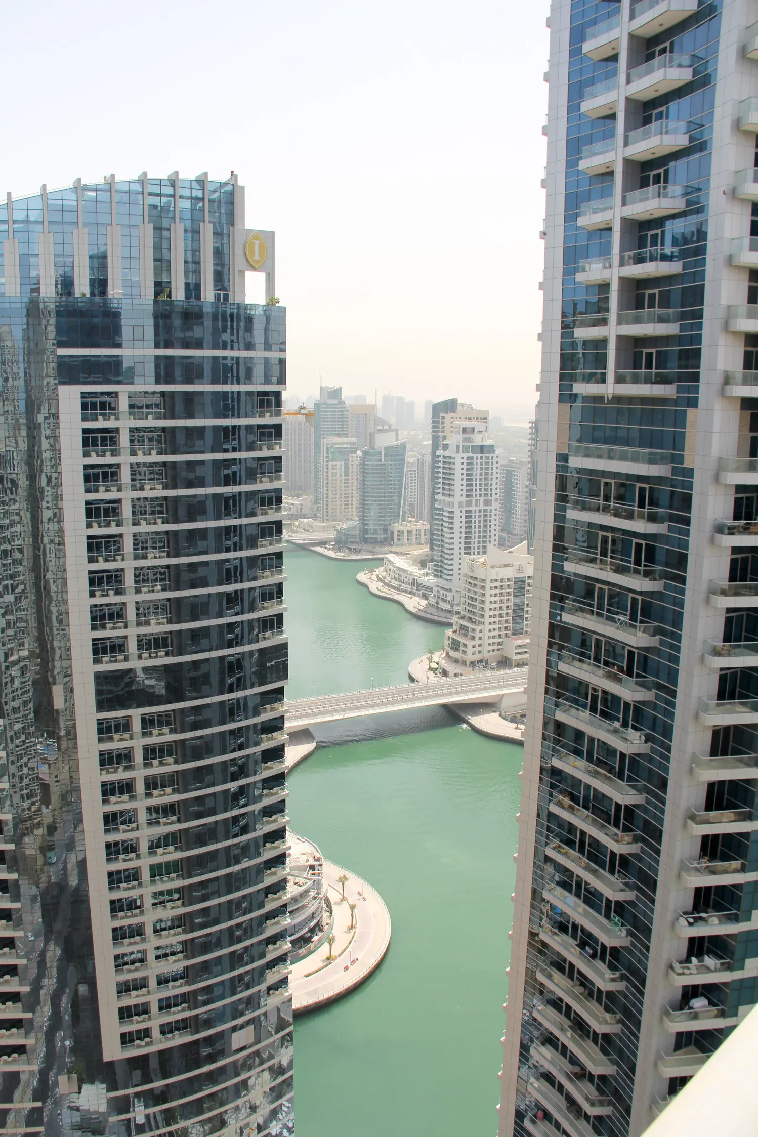 2bedMarina7-1590746756382 2 bedrooms sur la Marina entièrement meublé – Appartement Dubai (7/10)