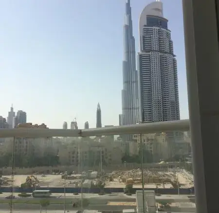Urgent 2 chambres à Al Najoom Tower vue sur Burj Khalifa – Appartement Dubai (1/8)