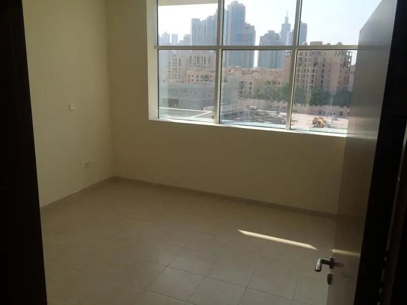 Urgent 2 chambres à Al Najoom Tower vue sur Burj Khalifa – Appartement Dubai (4/8)
