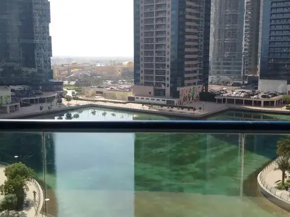 Grand studio à JLT – Appartement Dubai (1/5)