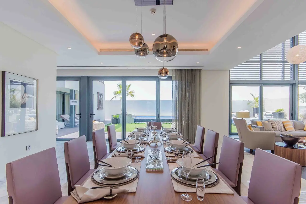 PHOTO-2019-07-14-15-27-07-159074181877 Grande Villa de luxe 5 chambres avec jardin et piscine – Villa Dubai (14/20)