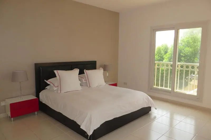 Villa Springs 3 chambres + bureau disponible pour une famille Villa Springs 3 chambres + bureau disponible pour une famille – Villa Dubai (1/5)