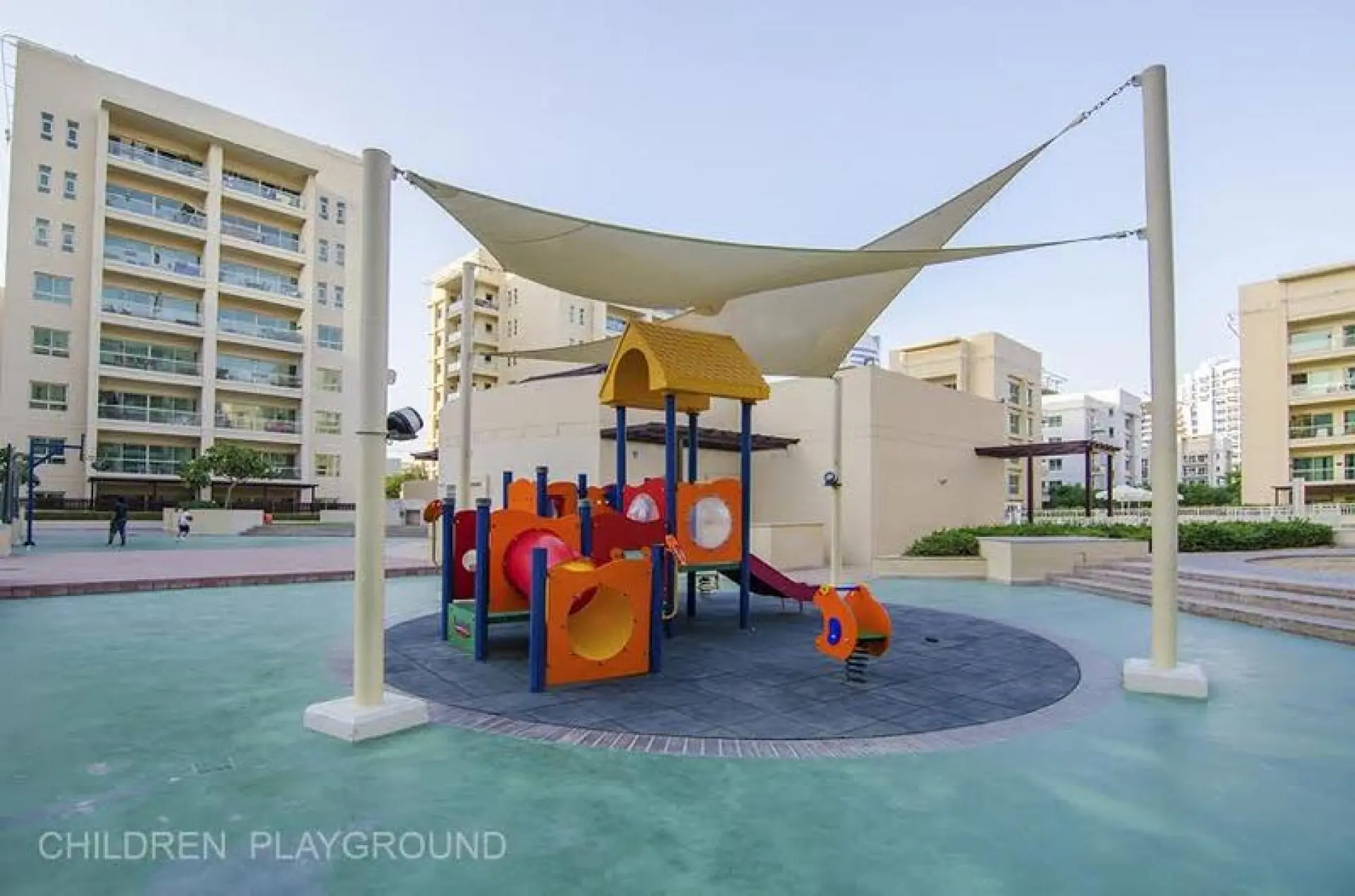 alj43-1590742581121 3 ch + bureau + cour intérieur – Appartement Dubai (4/9)