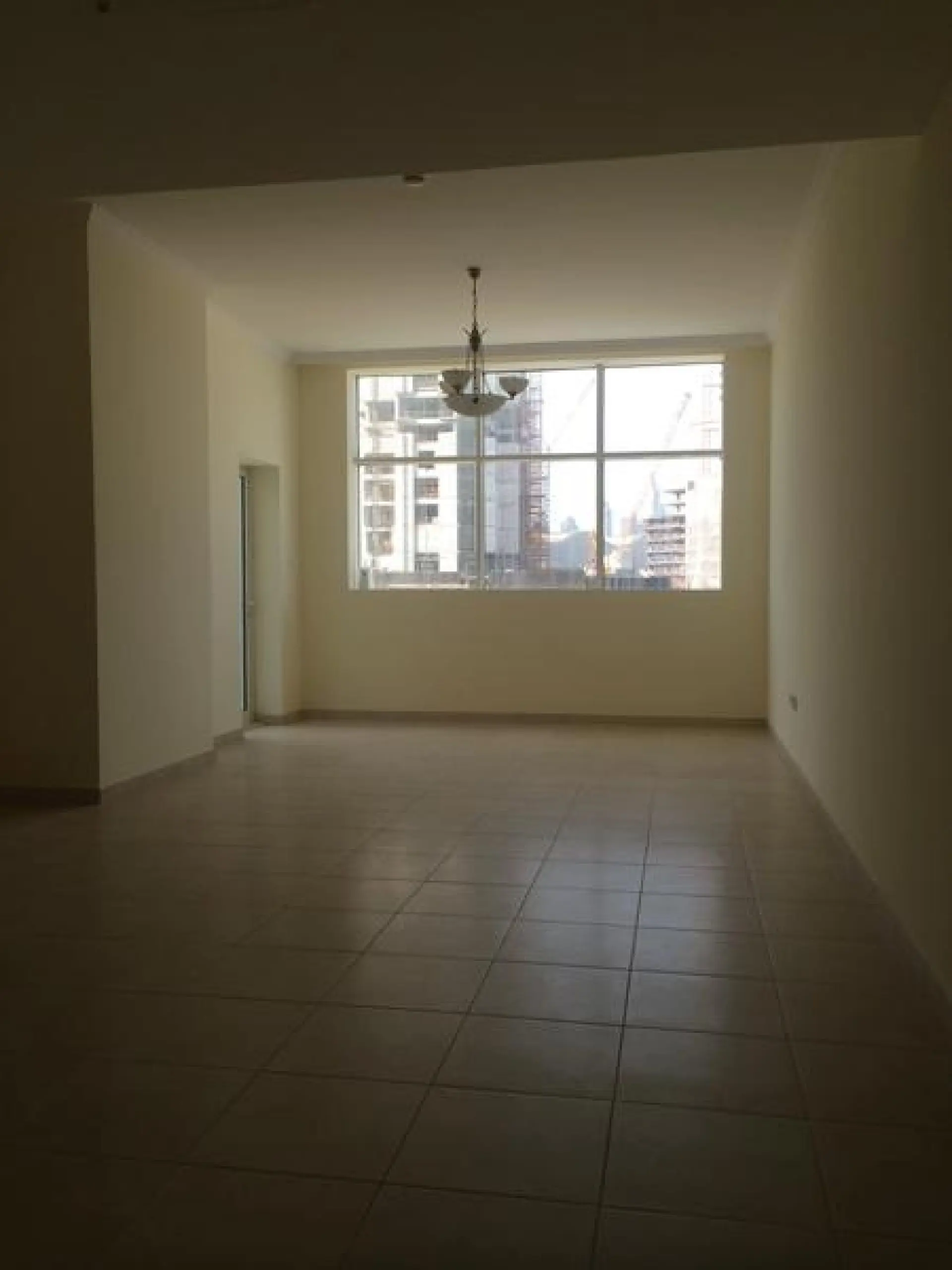 Urgent 2 chambres à Al Najoom Tower vue sur Burj Khalifa – Appartement Dubai (2/8)