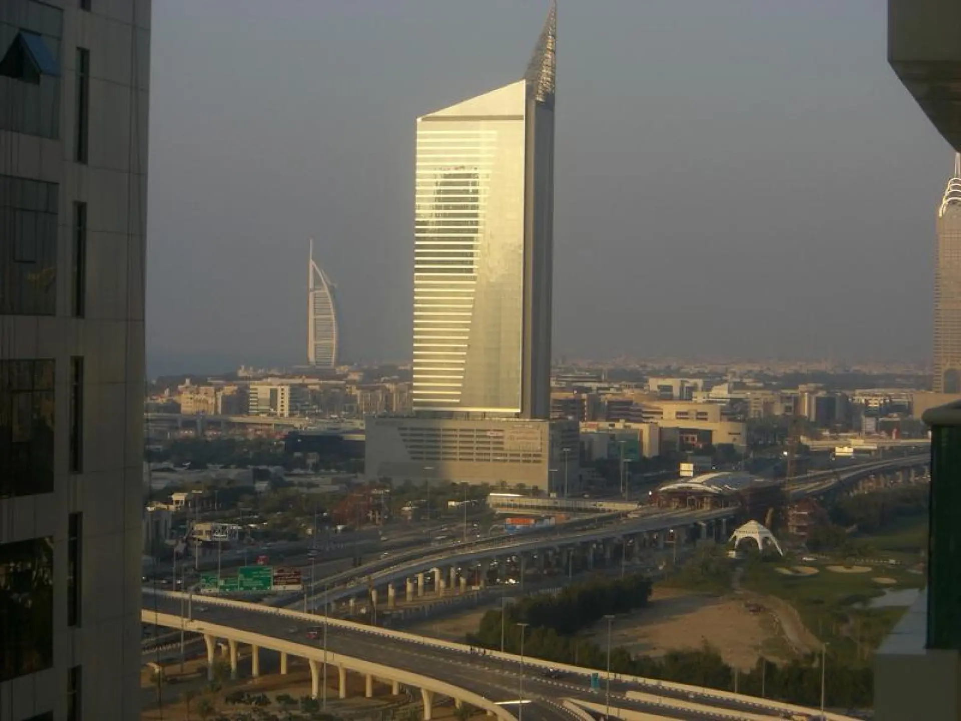 Al Seef 2 - 2044 sqft 2 chambre plus chambre de bonne - DEUX espaces de parkings – Appartement Dubai (9/10)
