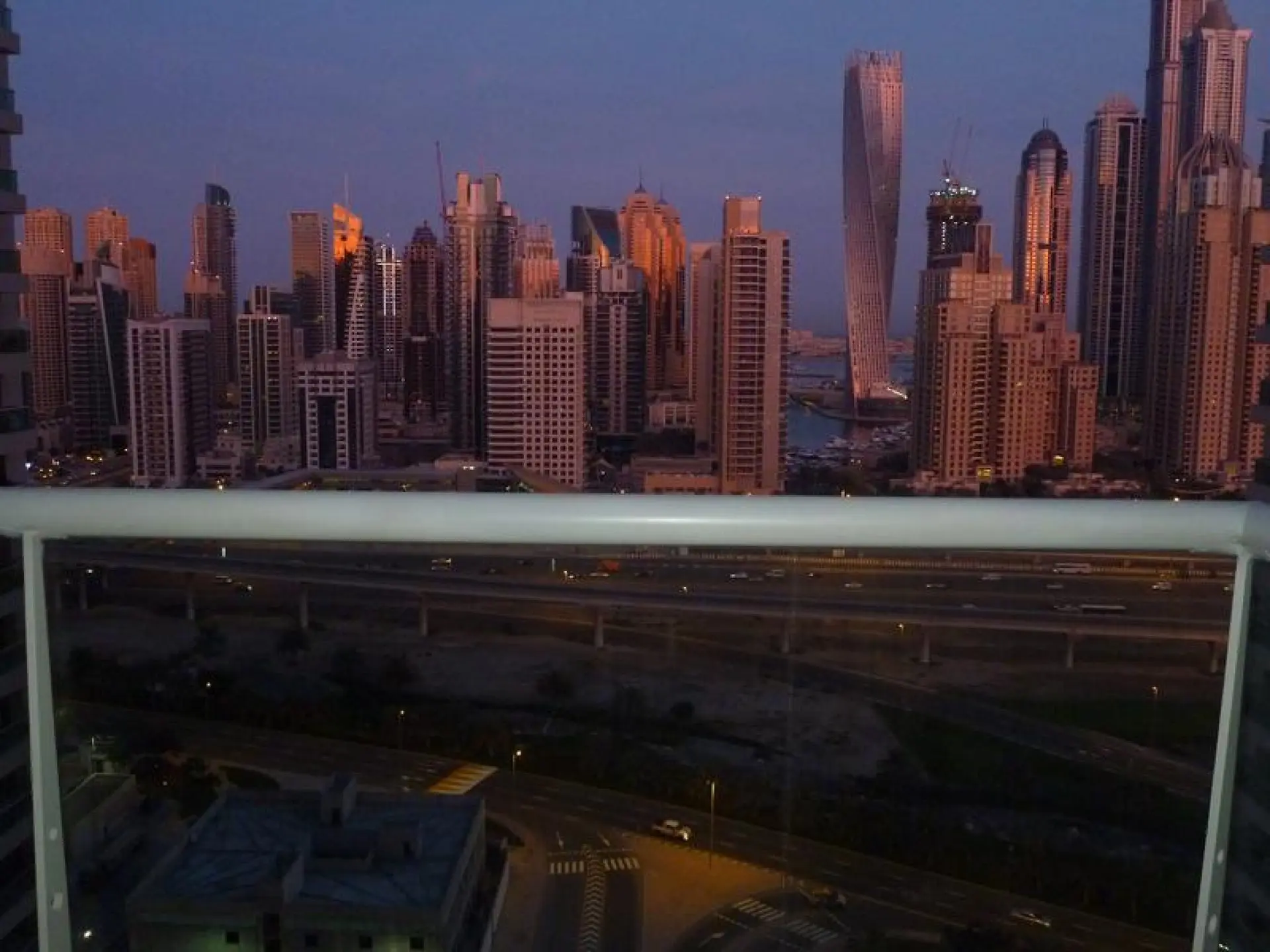 Al Seef 2 - 2044 sqft 2 chambre plus chambre de bonne - DEUX espaces de parkings – Appartement Dubai (10/10)