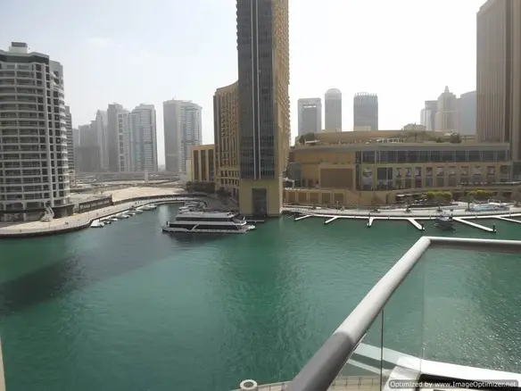 1 pièce plus chambre à couché, balcon et vue sur la Marina – Appartement Dubai (1/3)