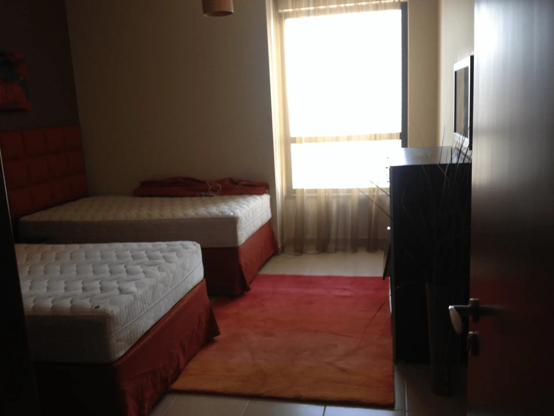 Appartement 3 pièces complètement meublé avec vue imprenable sur la Marina – Appartement Dubai (2/9)