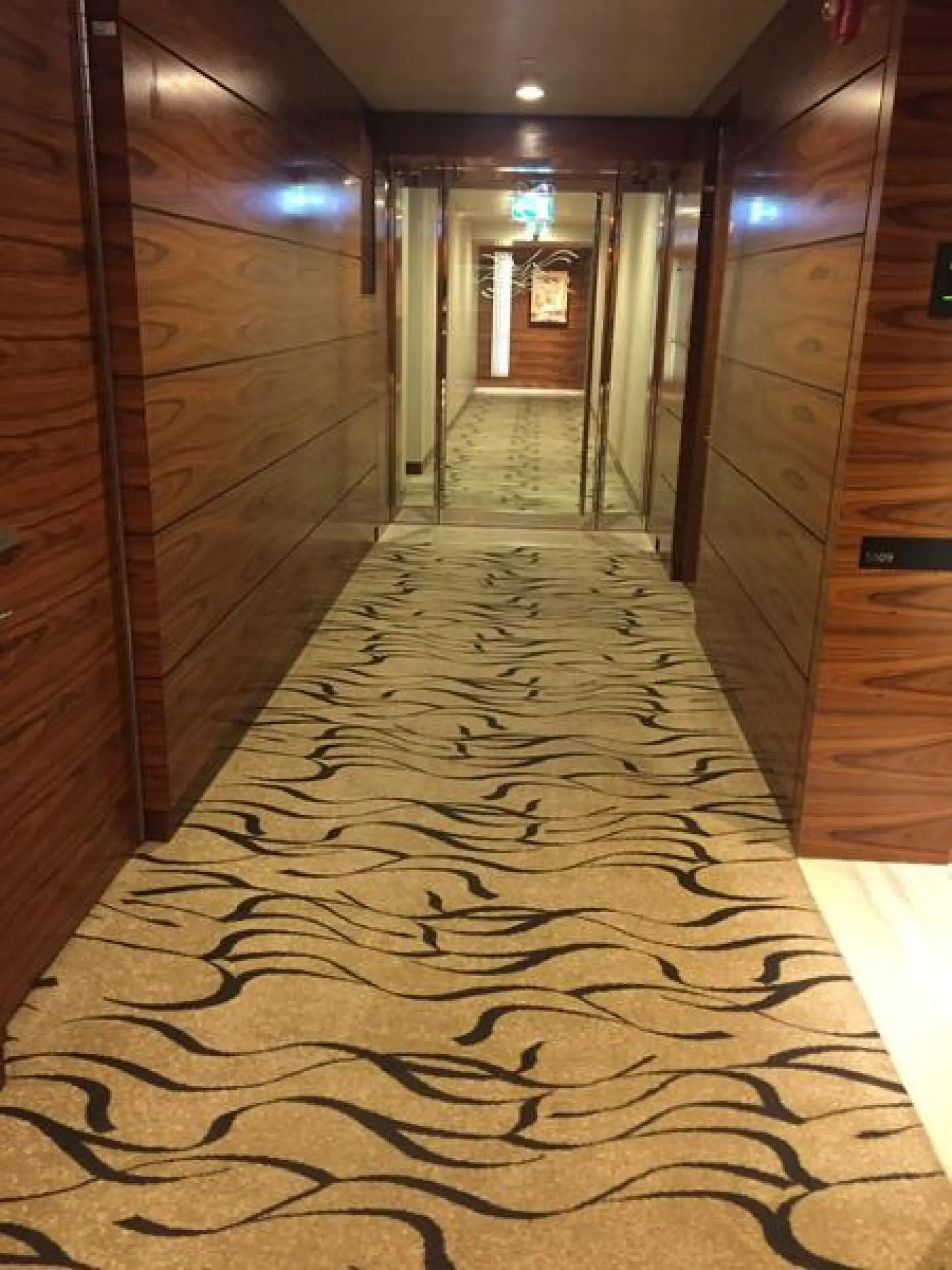 2 CH à Burj Khalifa – Appartement Dubai (1/9)