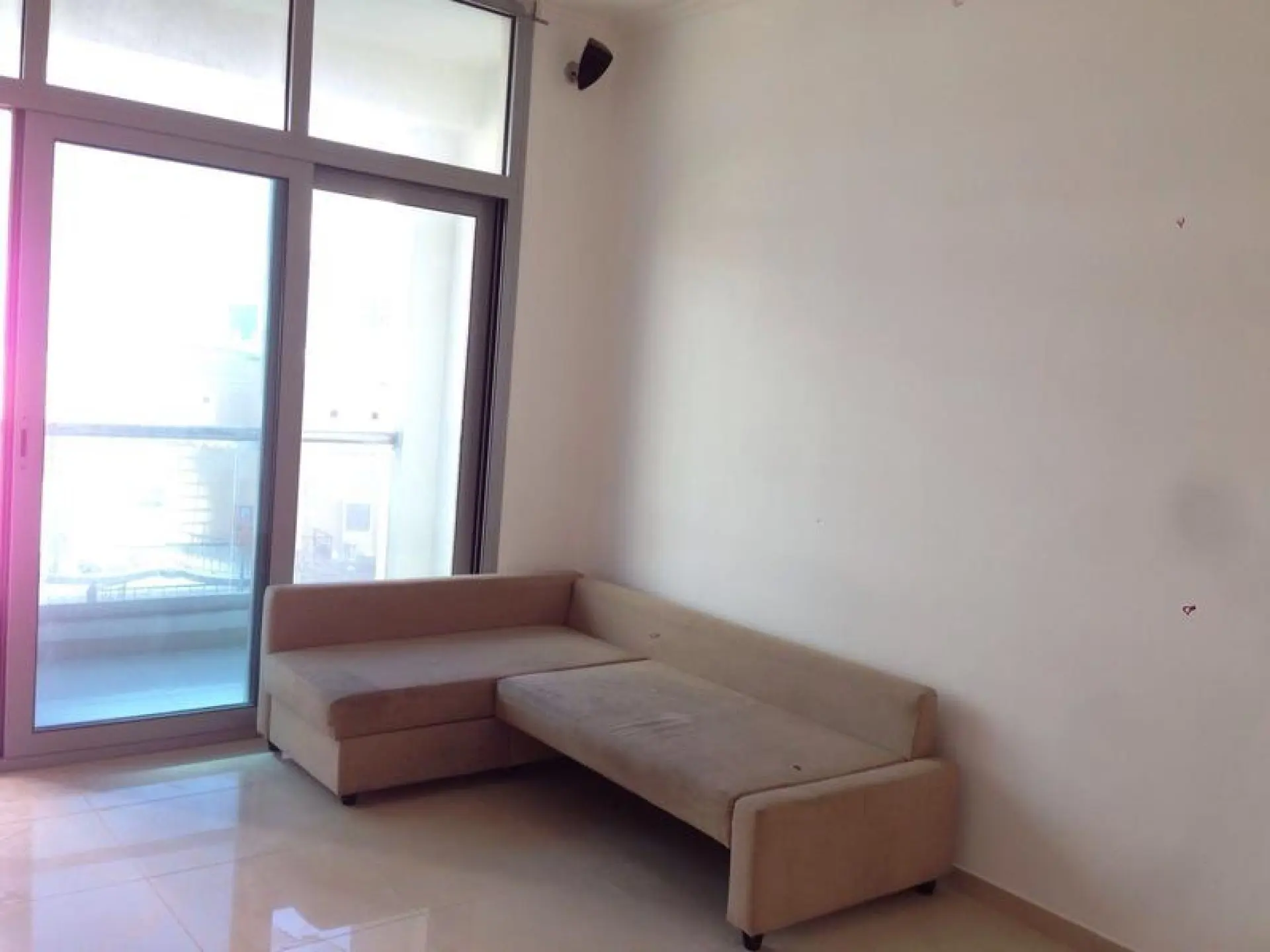 dct2-1590742557468 Superbe Studio à D.E.C Towers à Marina – Appartement Dubai (3/9)