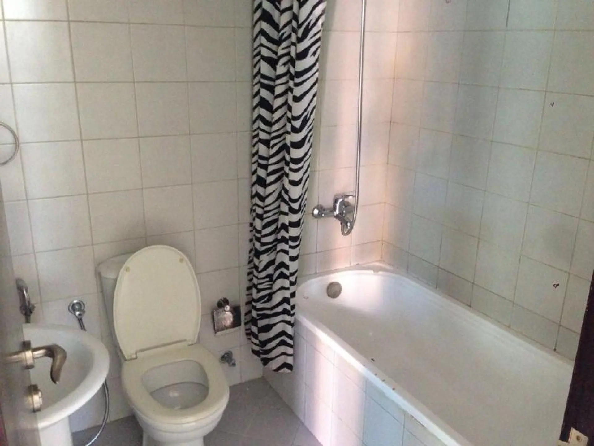 dct7-1590742564468 Superbe Studio à D.E.C Towers à Marina – Appartement Dubai (8/9)