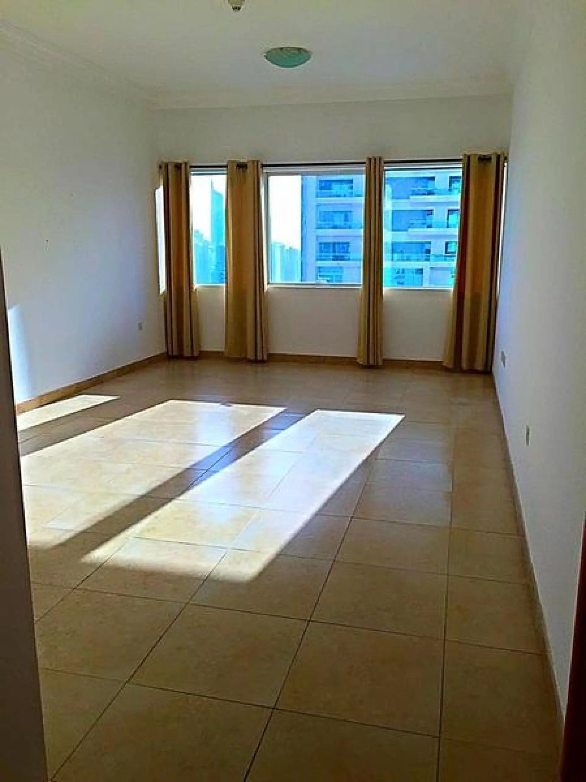 Très grand appartement à 1 CH à MAG 218 Tower avec pleine vue sur la Marina – Appartement Dubai (4/9)
