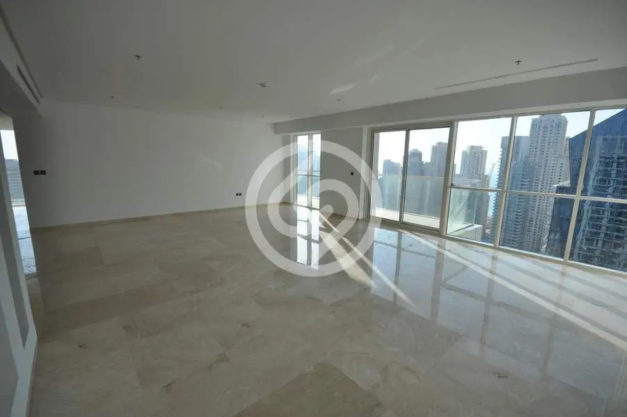 living-1590747344405 Somptueuse Penthouse à vendre à Dubai Marina – Appartement Dubai (8/10)