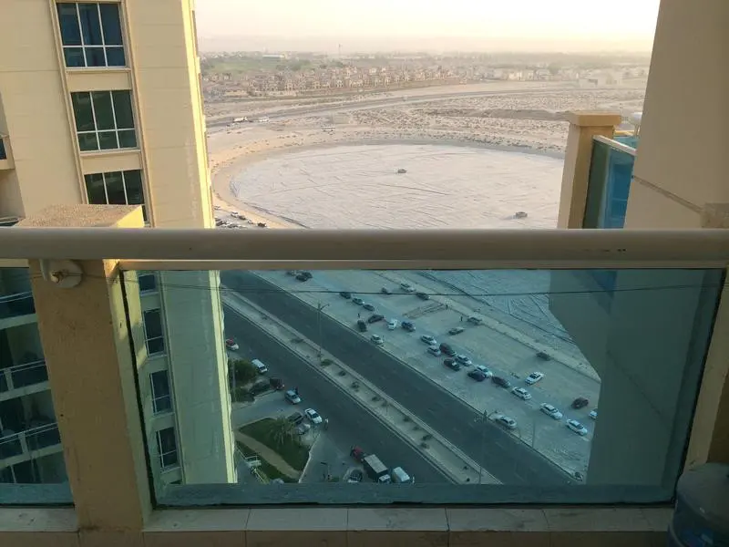 Superbe studio à la vente à petit prix avec vue sur le lac – Appartement Dubai (8/8)