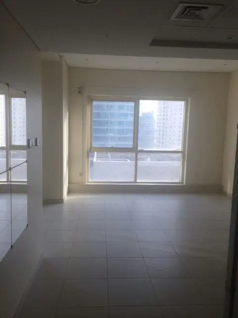 Superbe studio avec terrasse à vendre sur la Marina. Appartement Dubai (4/5)