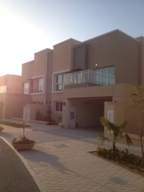 streetvilla-1590746857385 Acquerrez la maison de vos rêves dans un nouveau quartier – Villa Dubai (5/9)