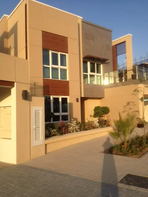 villa1-1590746863385 Acquerrez la maison de vos rêves dans un nouveau quartier – Villa Dubai (9/9)