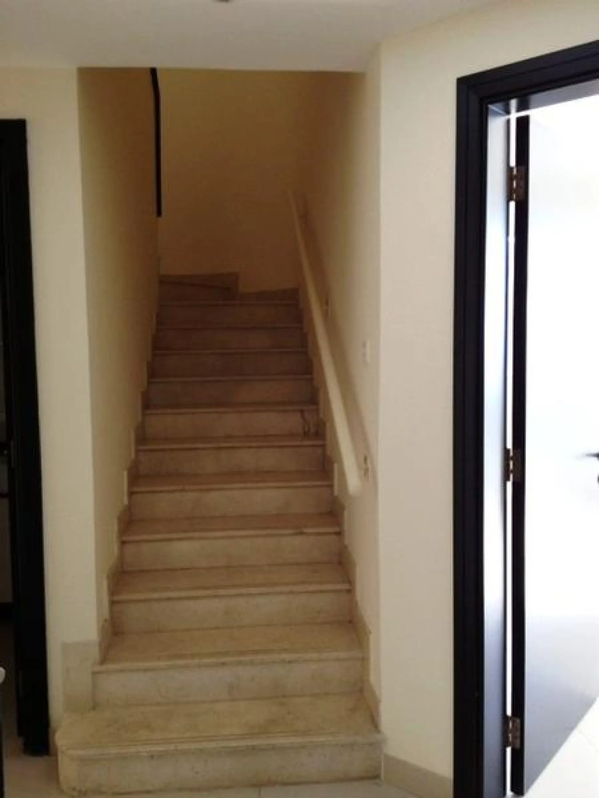 yb2-1590743158156 3 CH Duplex à Yatch Bay *près du metro* – Appartement Dubai (3/8)